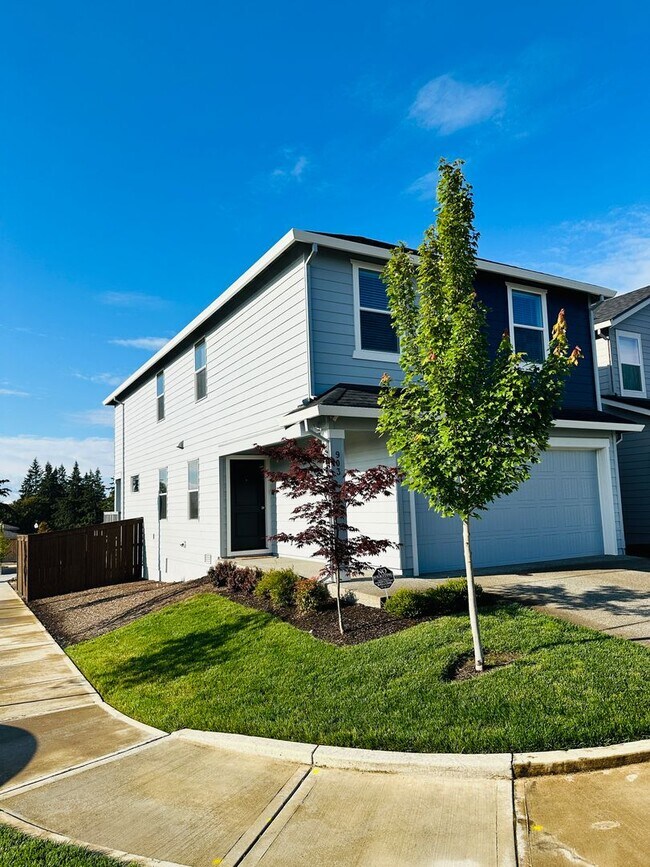 Building Photo - 903 NW 174th St