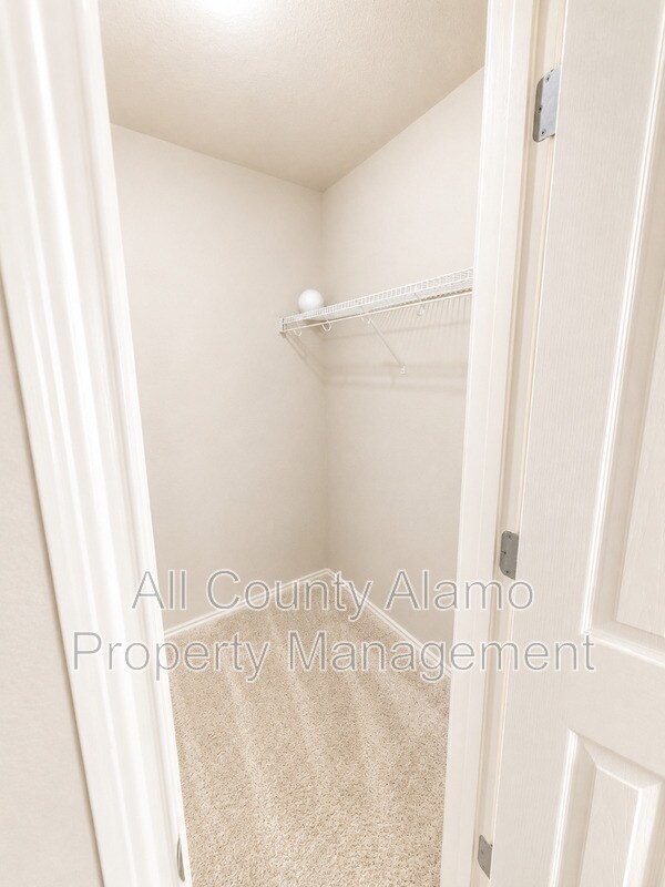 Building Photo - 4919 Celtic Cor