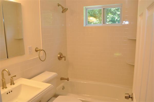 Building Photo - 11 Rockland Pl