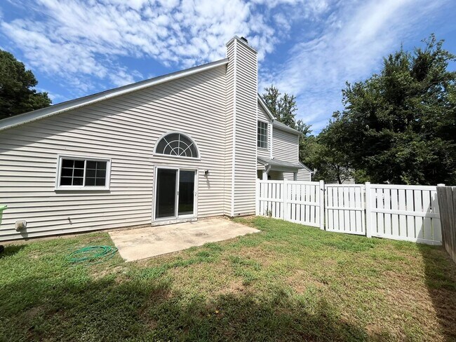 Building Photo - Charming Newly Remodeled 3BD, 2BA Raleigh ...