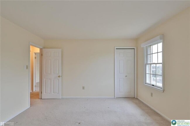 Building Photo - 4059 Wedgewood Rd