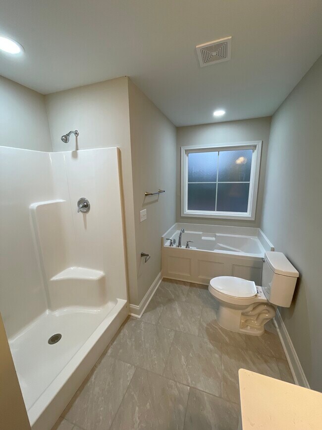 Building Photo - 1351 Virginia Acres