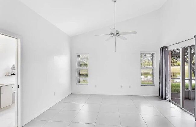 Building Photo - 13625 Admiral Ct