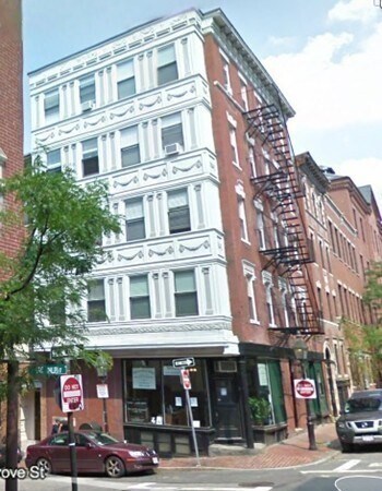 Building Photo - 55 Phillips St