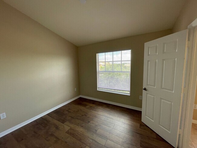 Building Photo - ANNUAL RENTAL - 2 BED / 1 BATH AT FAIRWAY PRESERVE