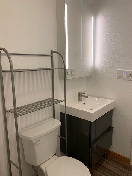 Bathroom - 3393 Madison Ave