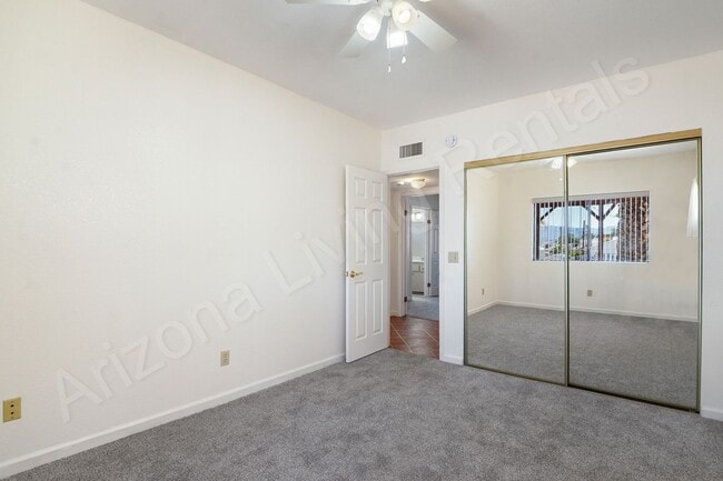 Building Photo - SPACIOUS 3 BEDROOM HOME