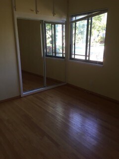Building Photo - Spacious three bedroom one and half bath house in Sunland!