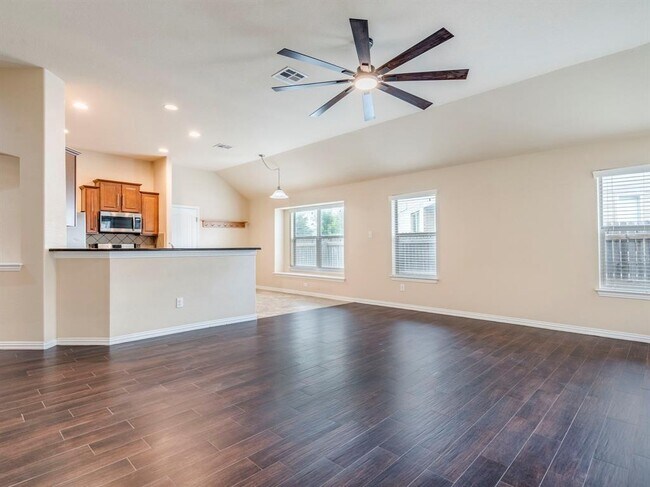 Building Photo - 327 Saffron Springs