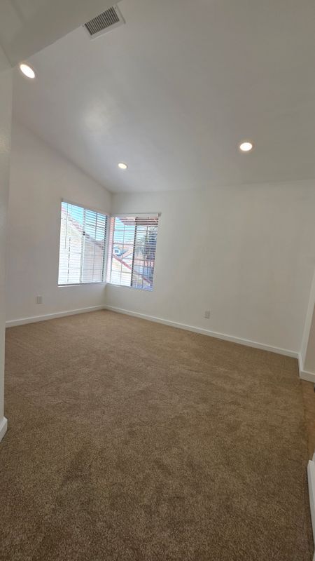 Building Photo - 210 S Paulsen