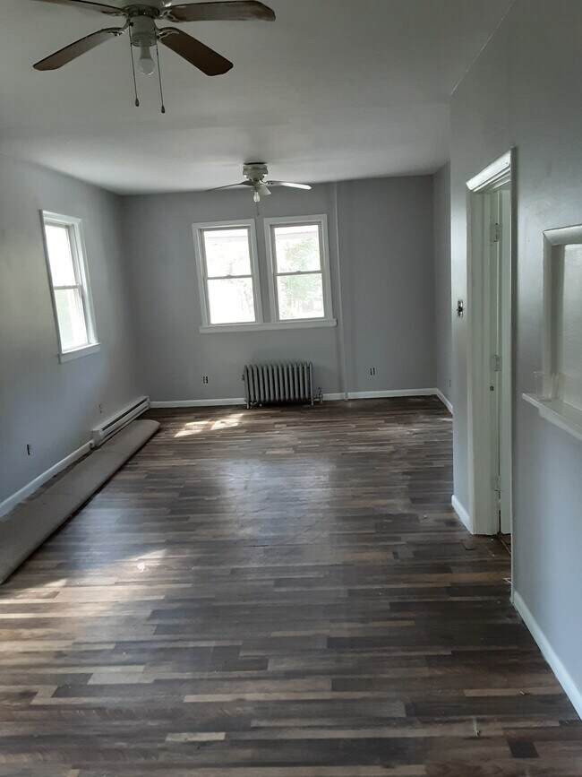 Building Photo - 46 Landfield Ave