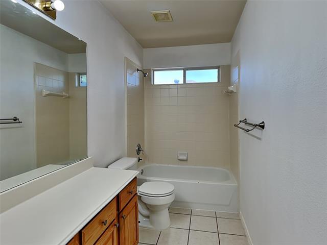 Building Photo - 2704 Buck Hill Dr