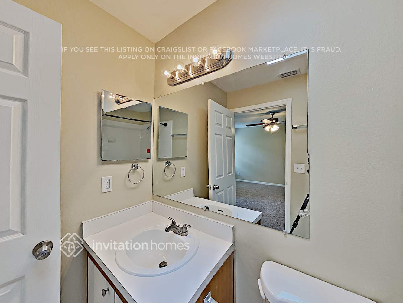 Building Photo - 4040 Waterview Loop