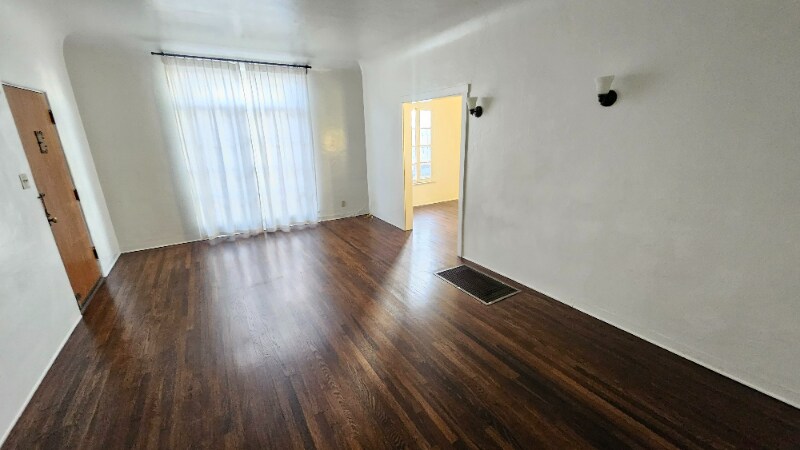 Building Photo - 1425 Echo Park Ave