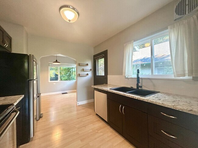Building Photo - Rainier Beach Home