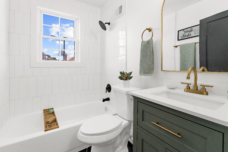 Building Photo - 2221 Coralthorn Rd