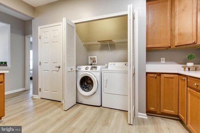 Building Photo - 7557 Stoney Run Dr