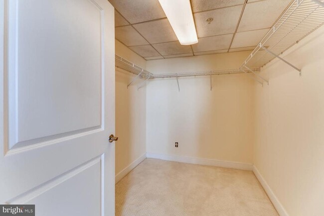 Building Photo - 675 S President St