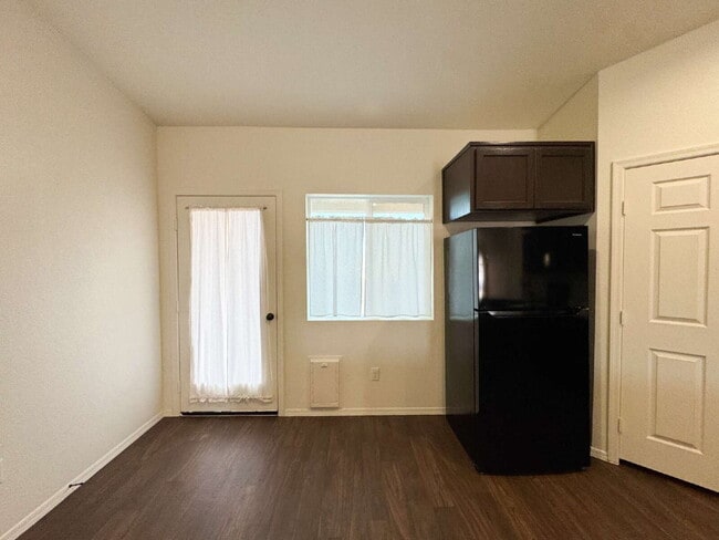 Building Photo - "Charming 3-Bedroom, 2 Bathroom Home in Yuma!"