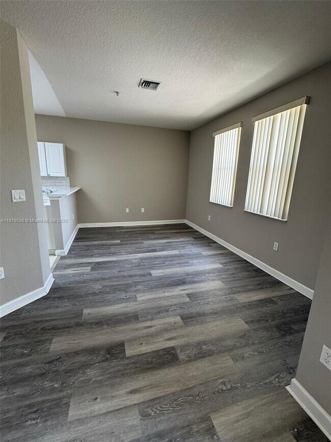 Building Photo - 4331 SW 160th Ave