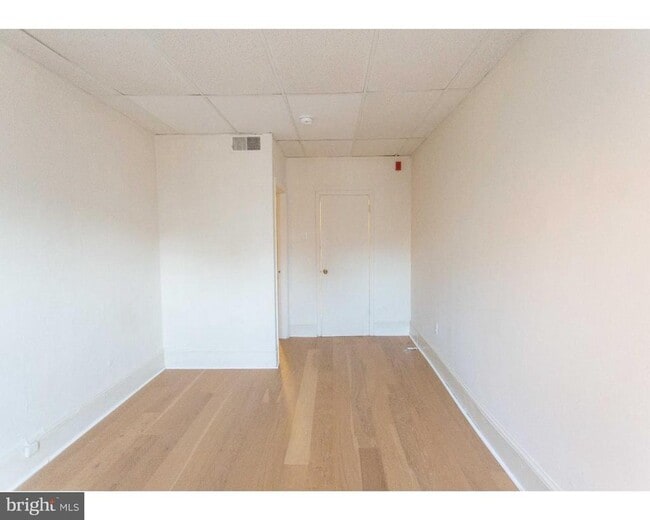 Building Photo - 901 Clinton St