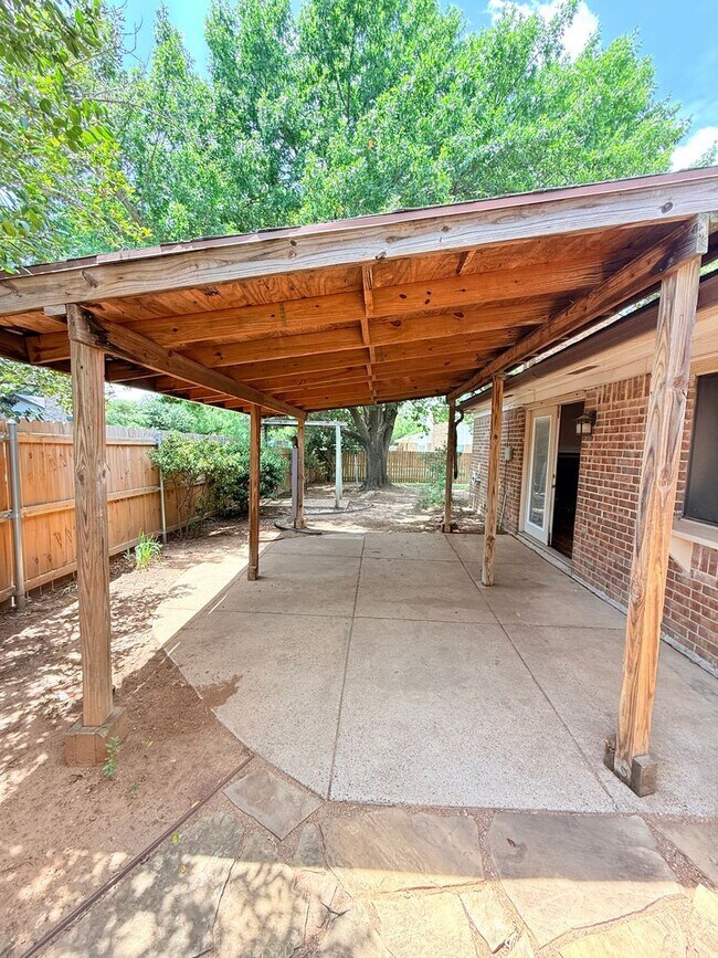 Building Photo - 3401 W Sage Ct