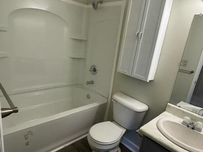 Building Photo - 2 Bedroom/1.5 Bath Home in Valdosta
