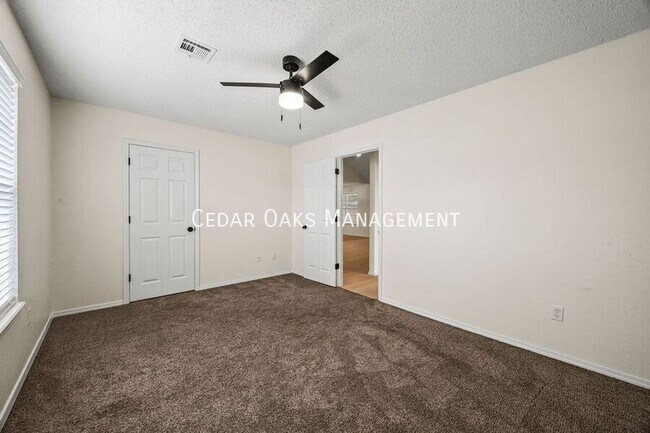 Building Photo - 1142 S Jasmine Ln