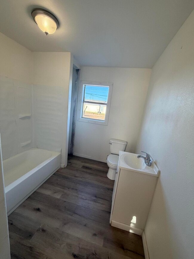 Building Photo - 4511 Avenue G