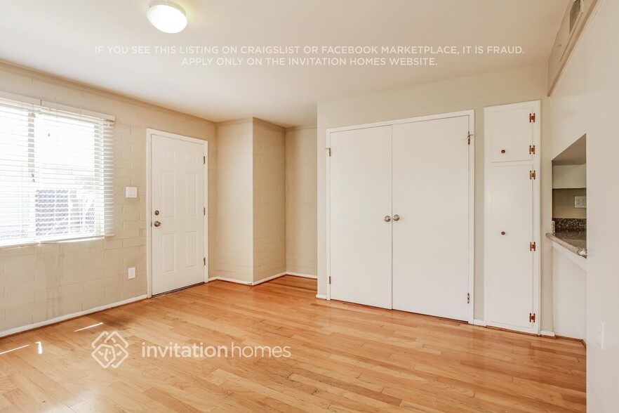 Building Photo - 5023 N 39th Dr