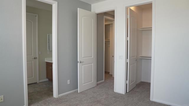Building Photo - 1050 White Alder Ave