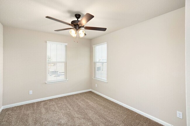 Building Photo - Brand New 3/2.5 Townhome