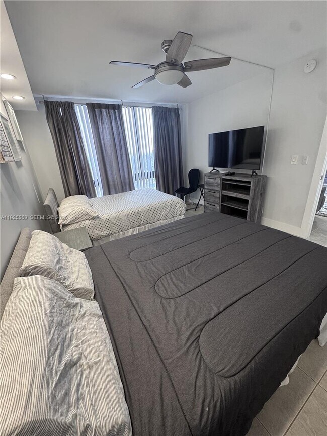 Building Photo - 1500 S Ocean Dr