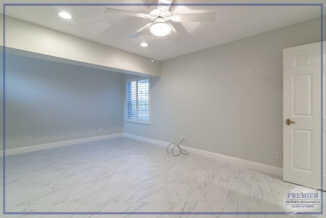 Building Photo - ***NEW PROFESSIONAL PHOTOS***LAKESIDE***2 ...