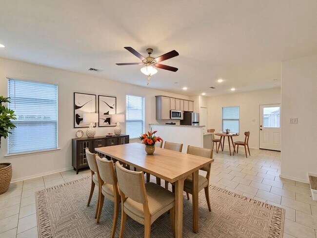 Building Photo - 31351 Horseshoe Meadow Bend Ln