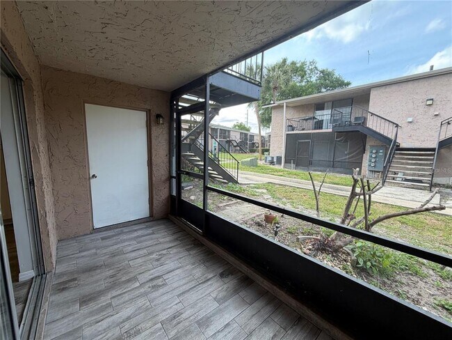 Building Photo - 1167 Calle Del Rey