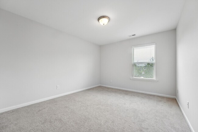 Building Photo - 3352 Bordwell Ridge Dr