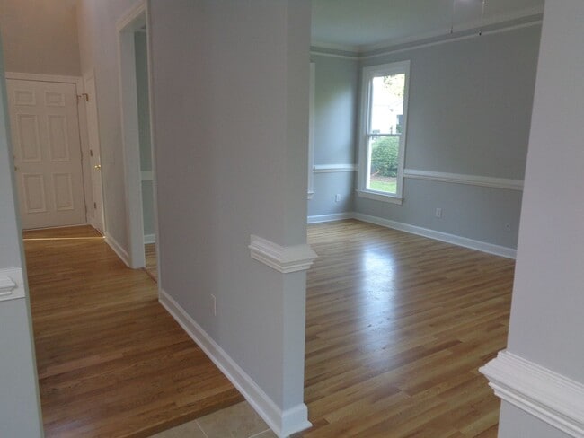 Building Photo - Awesome House for Rent in Advance