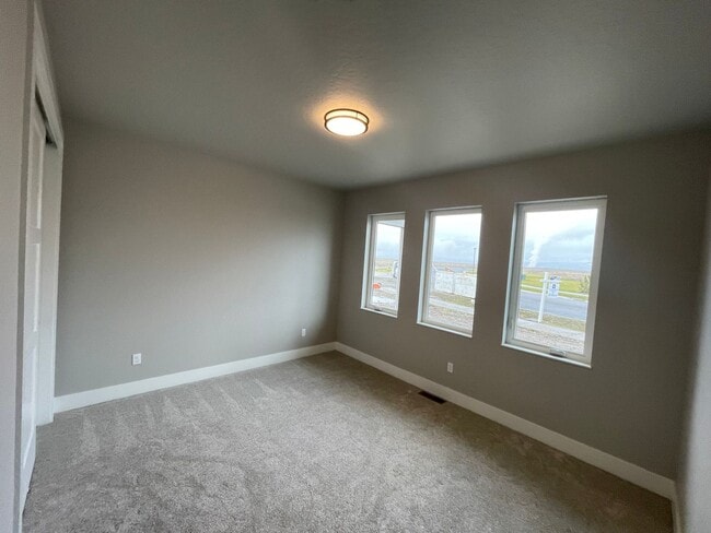 Building Photo - Newer Rathdrum Rancher