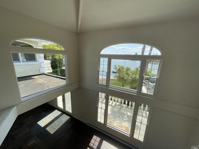 Building Photo - 124 Montego Key