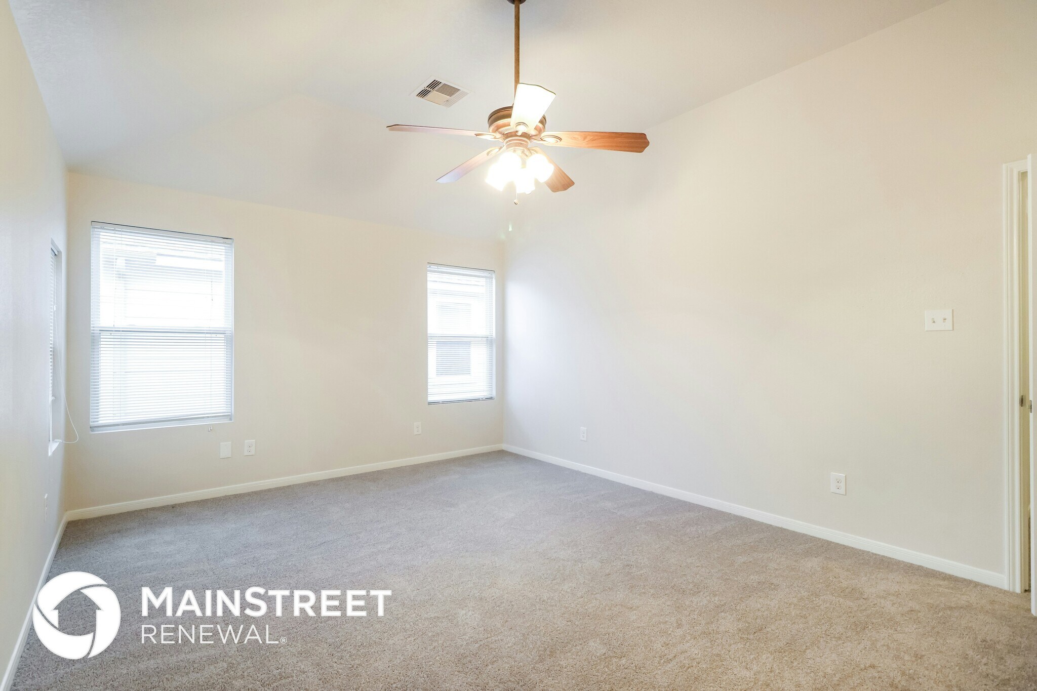 Building Photo - 16700 Foursquare Dr