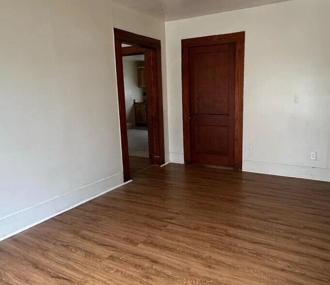 Building Photo - 3515 Carver Ave SW