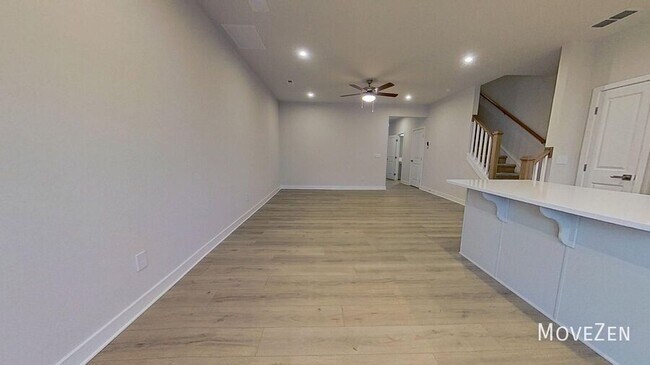 Building Photo - 208 Lograto Ln