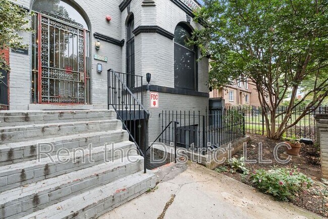 Building Photo - 1109 M St NW