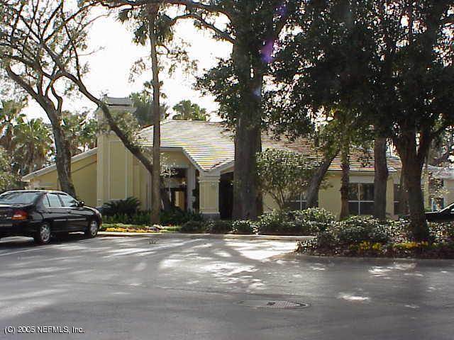 Primary Photo - 1800 The Greens Way