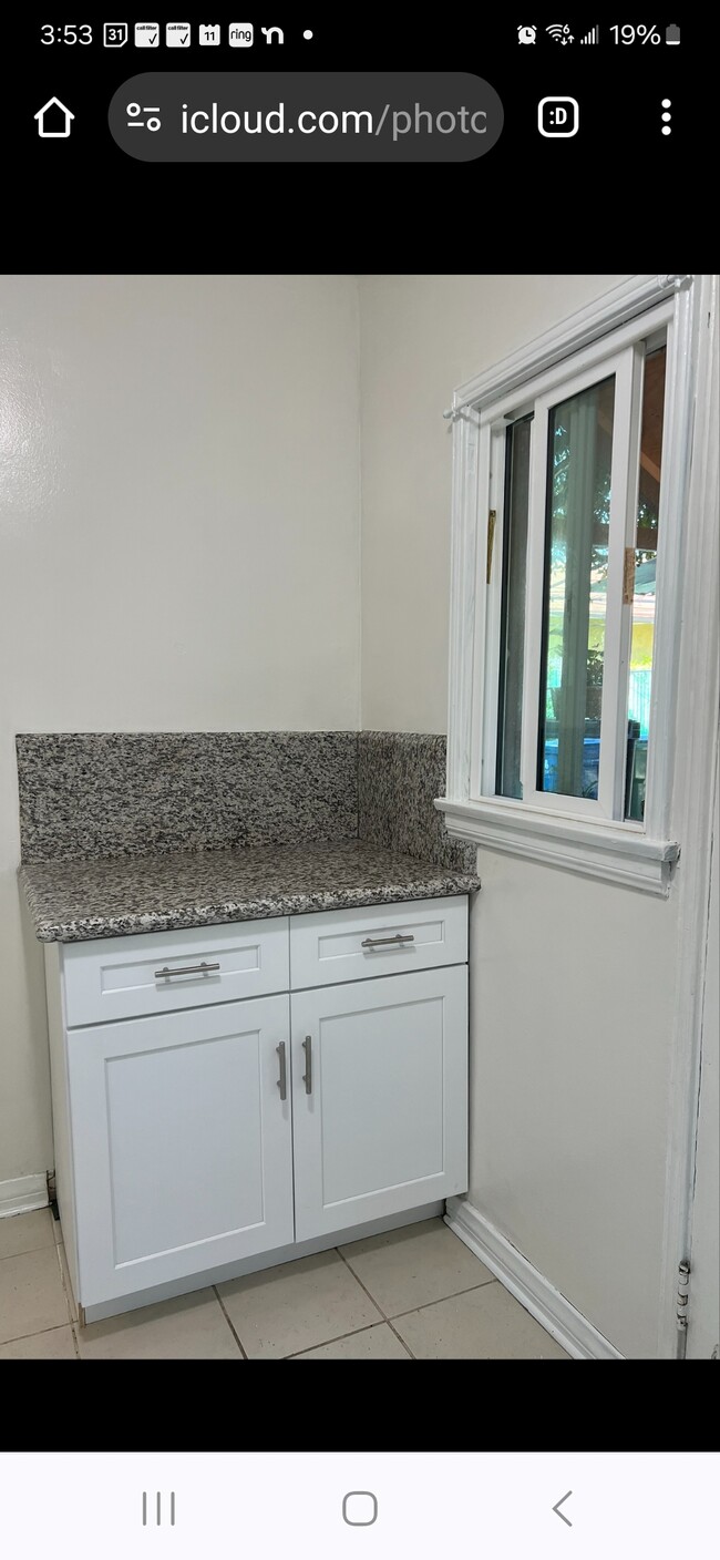 Building Photo - 116 S Dillon St