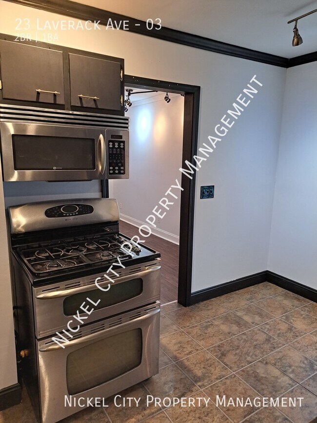 Building Photo - 23 Laverack Ave