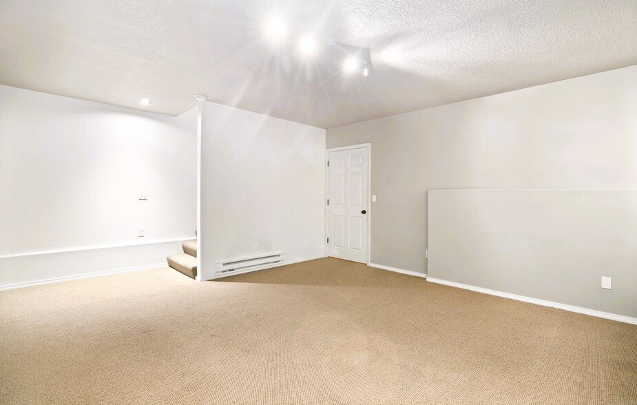 Building Photo - 16125 NW Fescue Ct