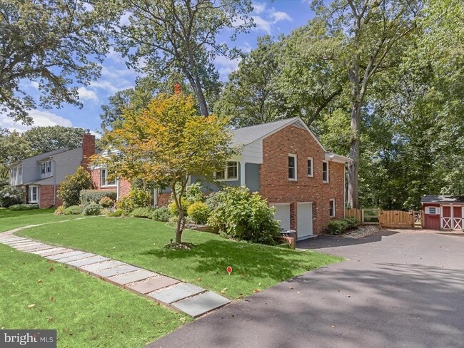 Building Photo - 12516 Two Farm Dr