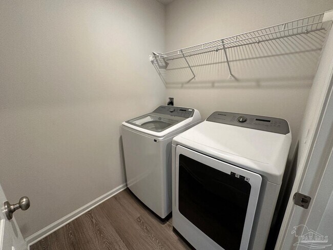 Building Photo - 1929 High Rdg Ct